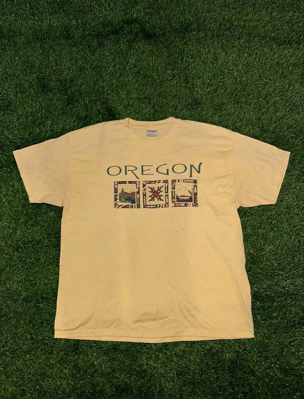 Vintage Hanes Oregon Graphic Print Yellow T-Shirt XL